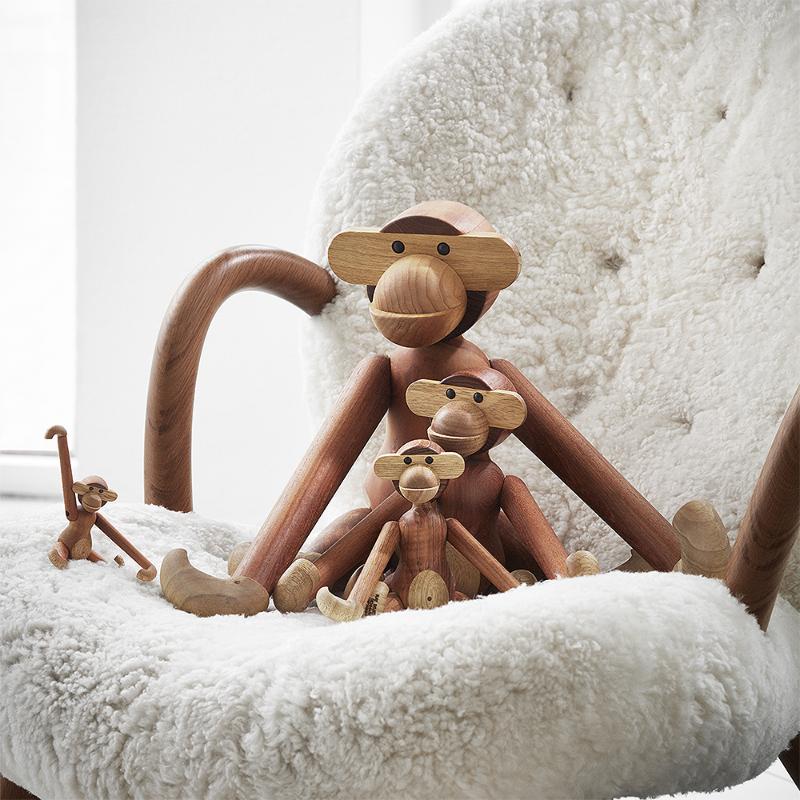 Apekatt teak/limba 28 cm