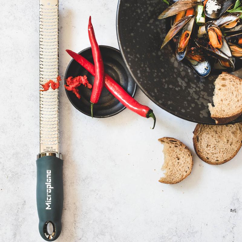Premium Classic Zester rivjern 32 cm grå