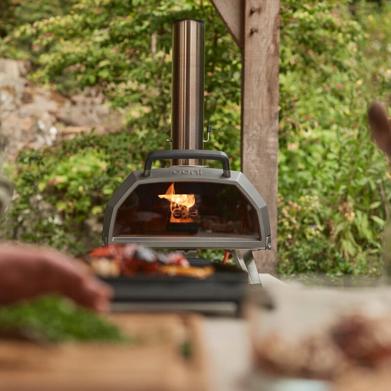 Karu 2 Pro pizzaovn vedfyrt/gass 16" svart
