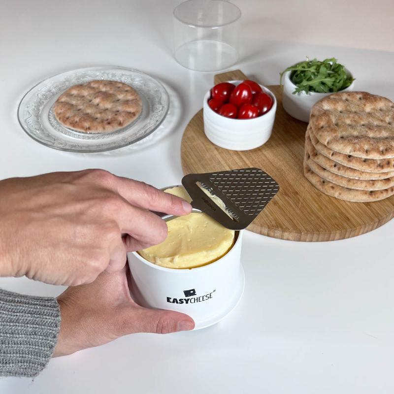 Gräddost osteklokke hvit