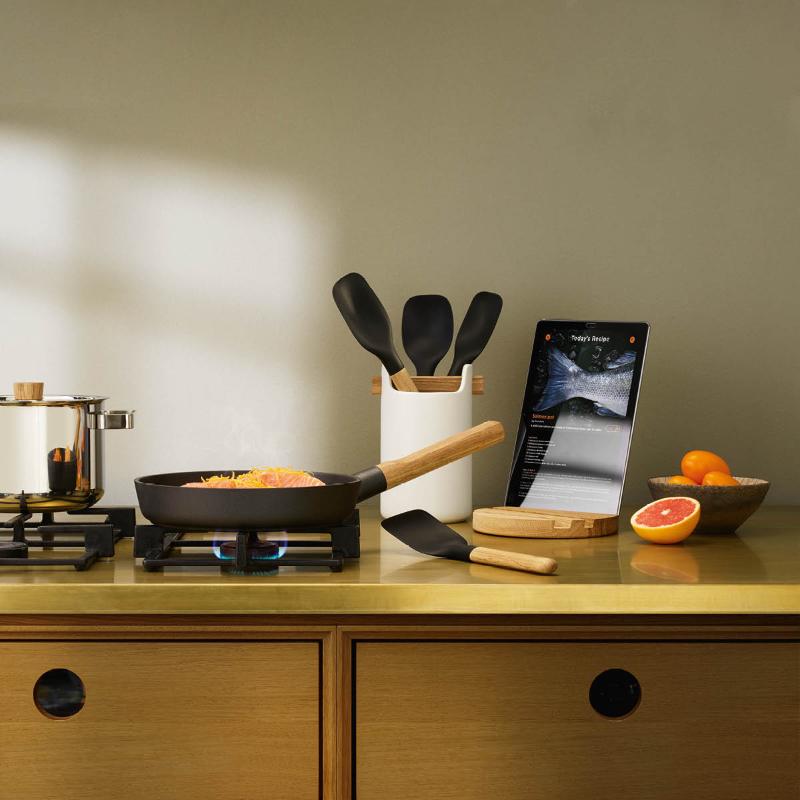 Nordic Kitchen Stekepanne 28 cm svart/tre