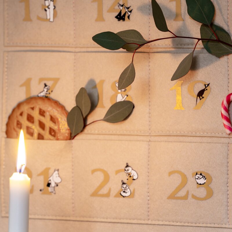 Mummi adventskalender Mummihuset beige
