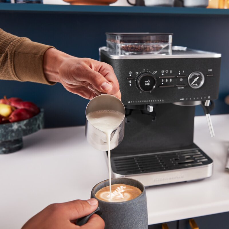 Espressomaskin m/kaffekvern halvautomatisk 5KES6551 cast iron black