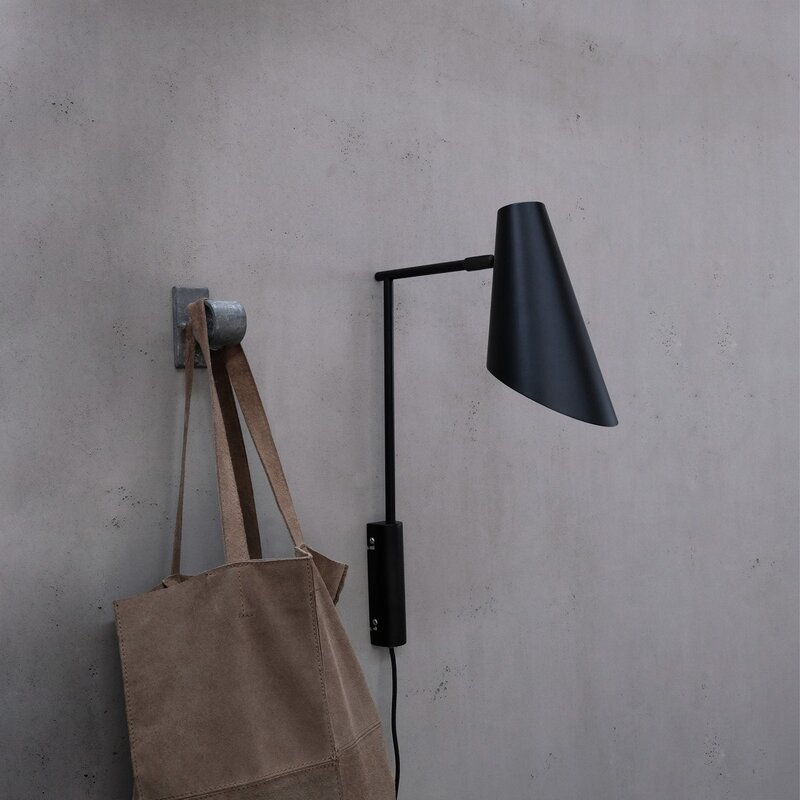 Cale vegglampe med vinkel 46 cm svart