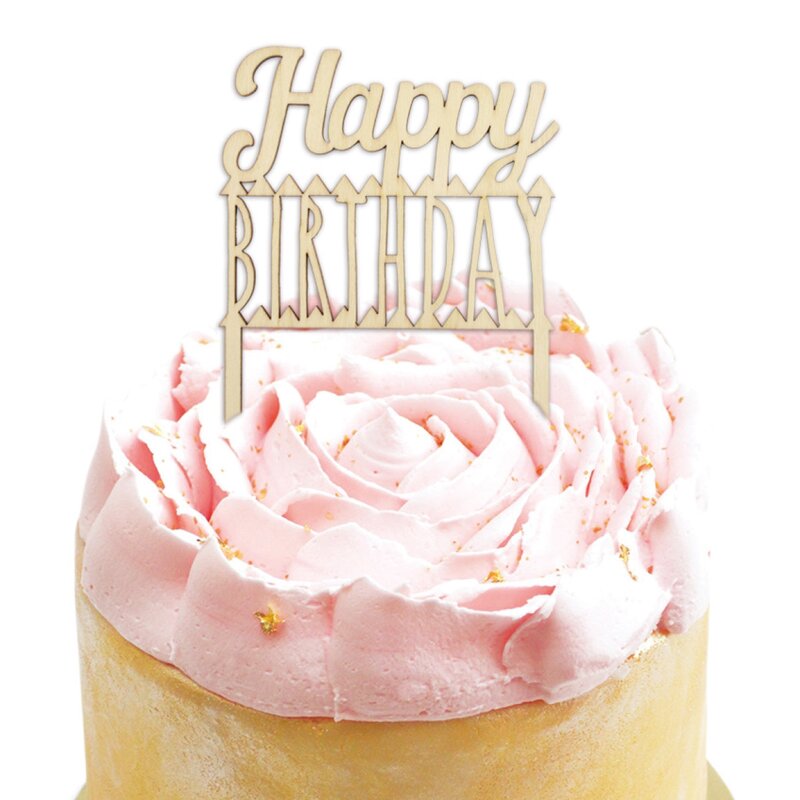 Kaketopp i tre Happy Birthday