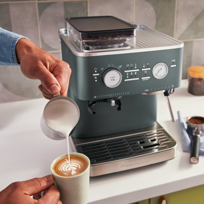 Espressomaskin m/kaffekvern halvautomatisk 5KES6551 juniper