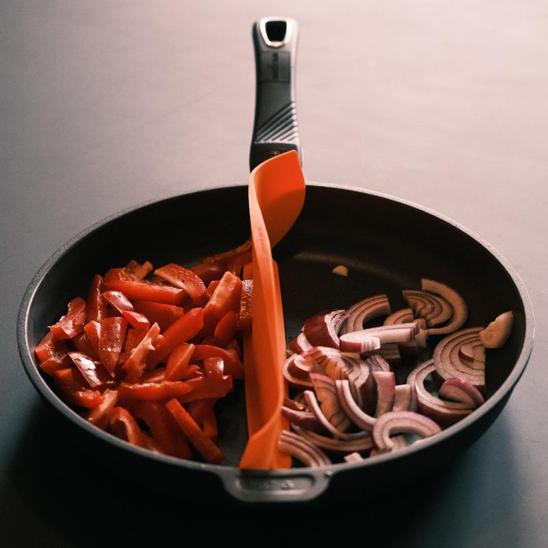Splitten panneinndeler oransje