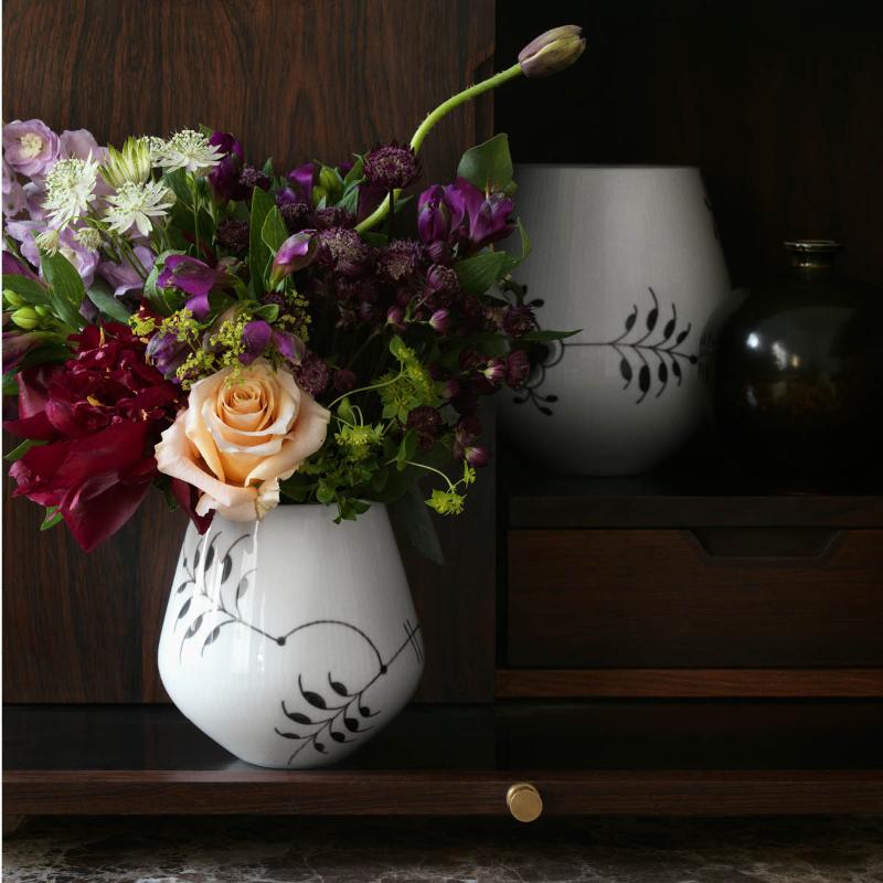 Sort Mega Riflet vase 20,5 cm