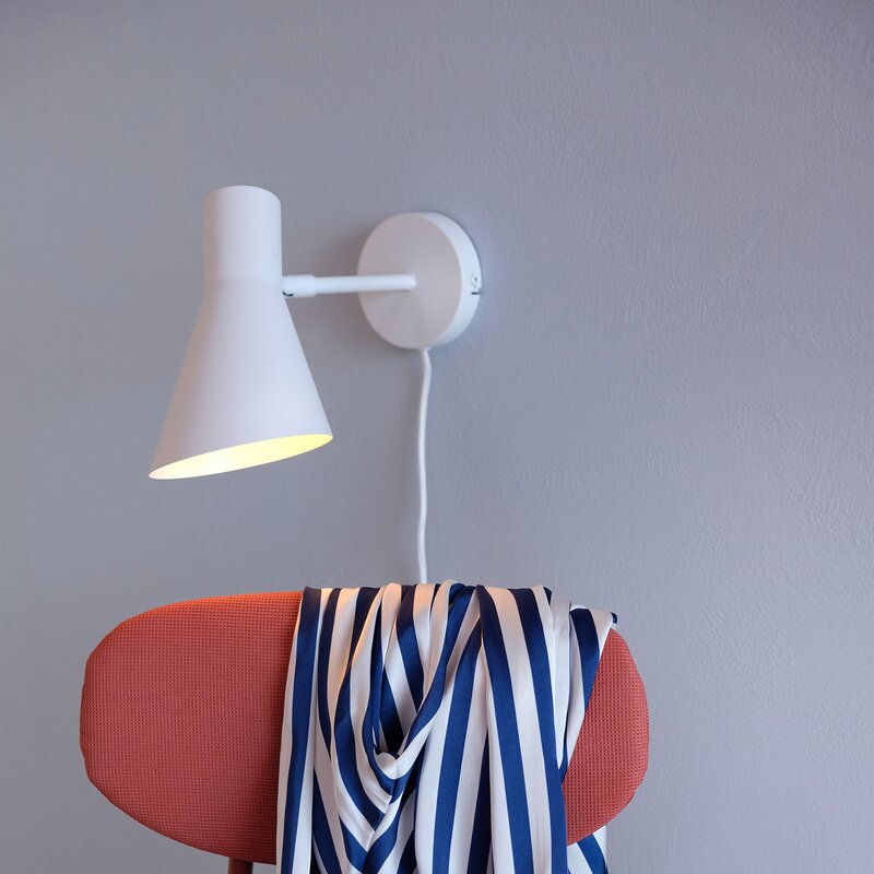 DL12 vegglampe 20 cm hvit
