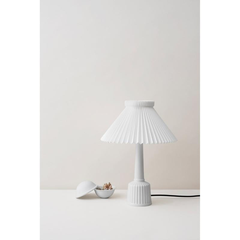 Esben Klint lampe h44 cm hvit