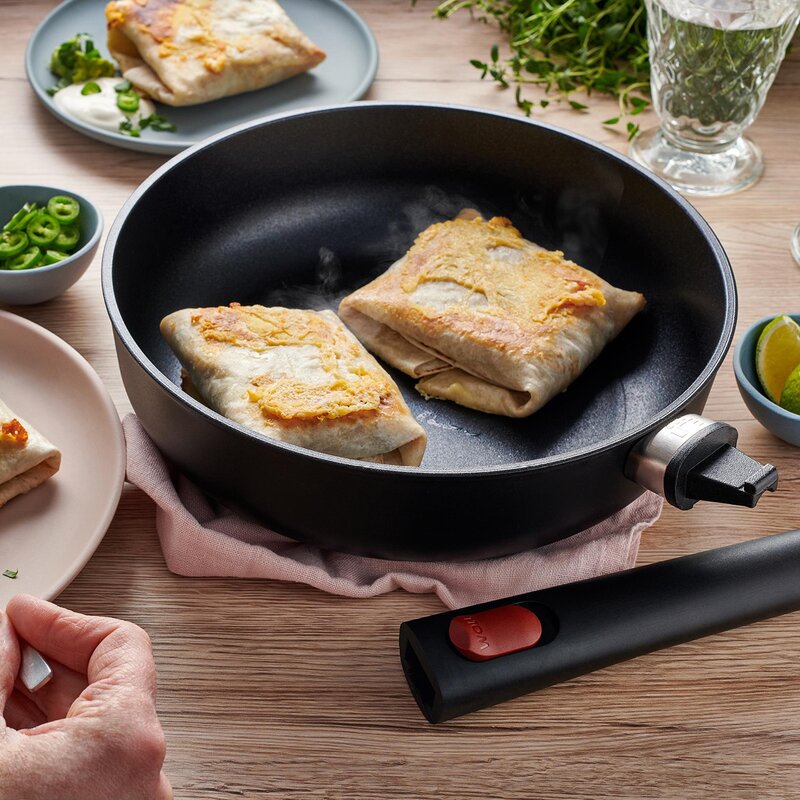 ECO Lite QXR sautèpanne 24 cm avtagbart håndtak svart