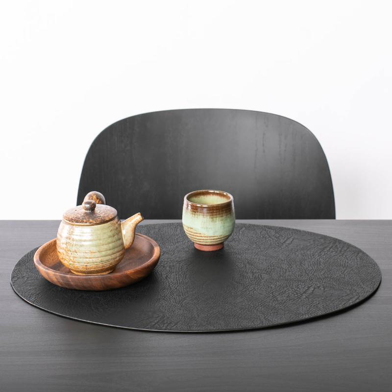 Troja dekkebrikke 45x33 cm oval svart