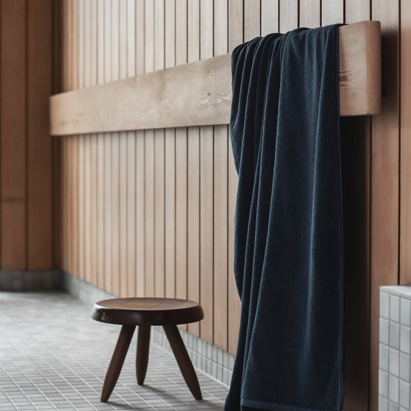 Spa håndkle 100x150 cm mørk blå
