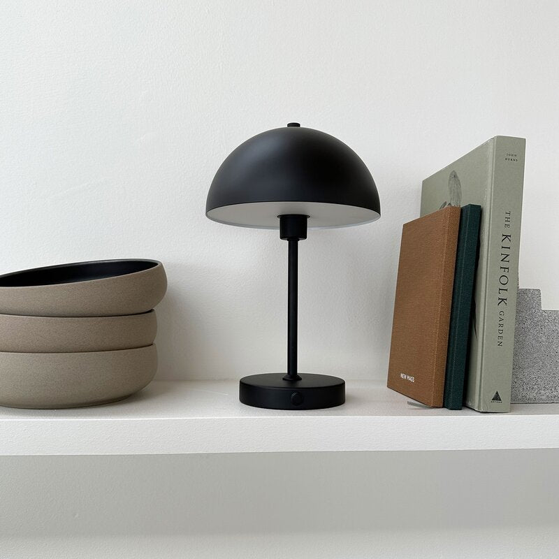 Stockholm portable bordlampe version 2 30 cm svart